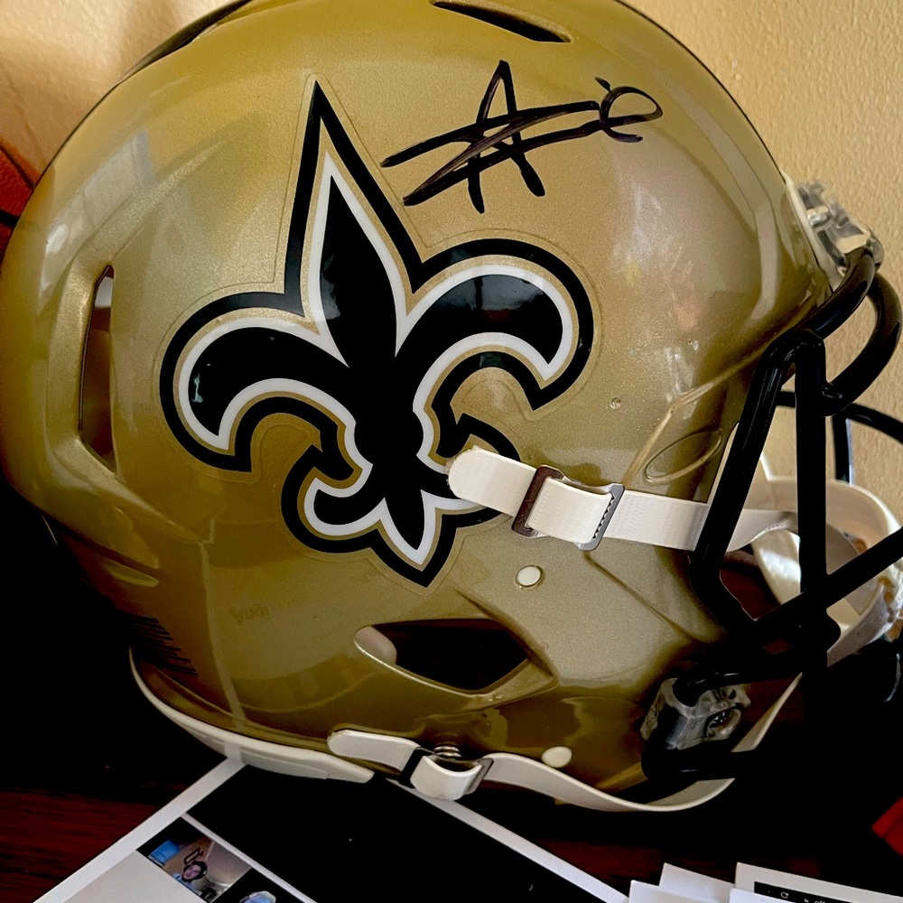 Authentic Riddell, New Orleans Saints, Alvin Kamara autographed helmet COA